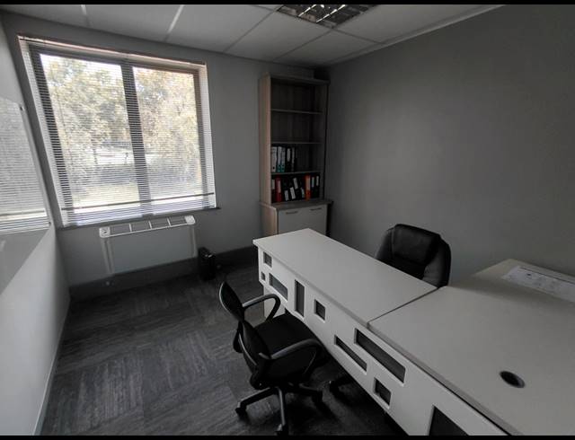 229M² OFFICE TO LET IN MAGALIESSIG